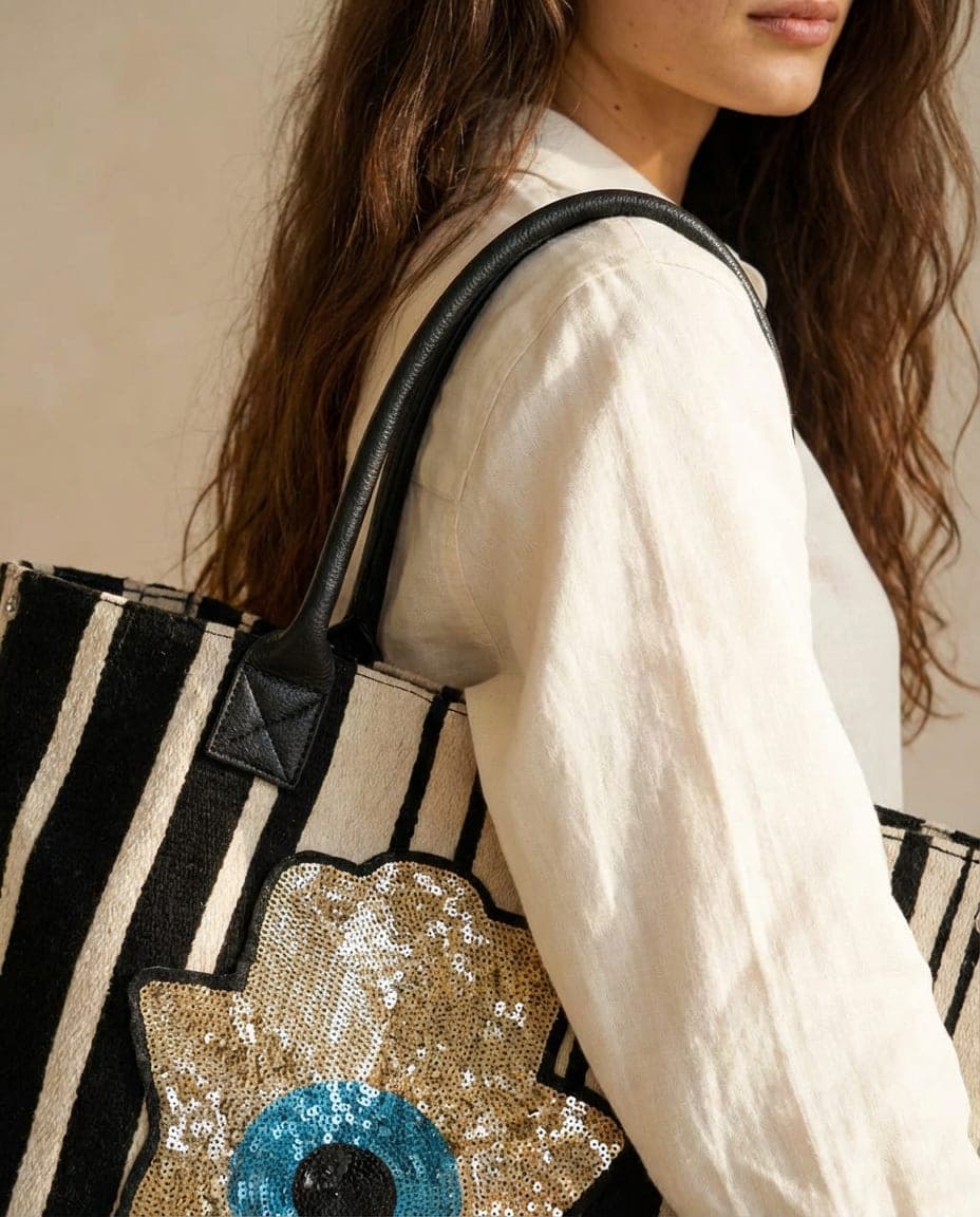 Untitled Tote Close Up 2026 02 12 17 11 (1)